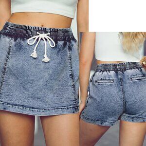 Drawstring High Waist Pocketed Shorts